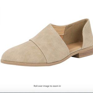 Tan open side shoes